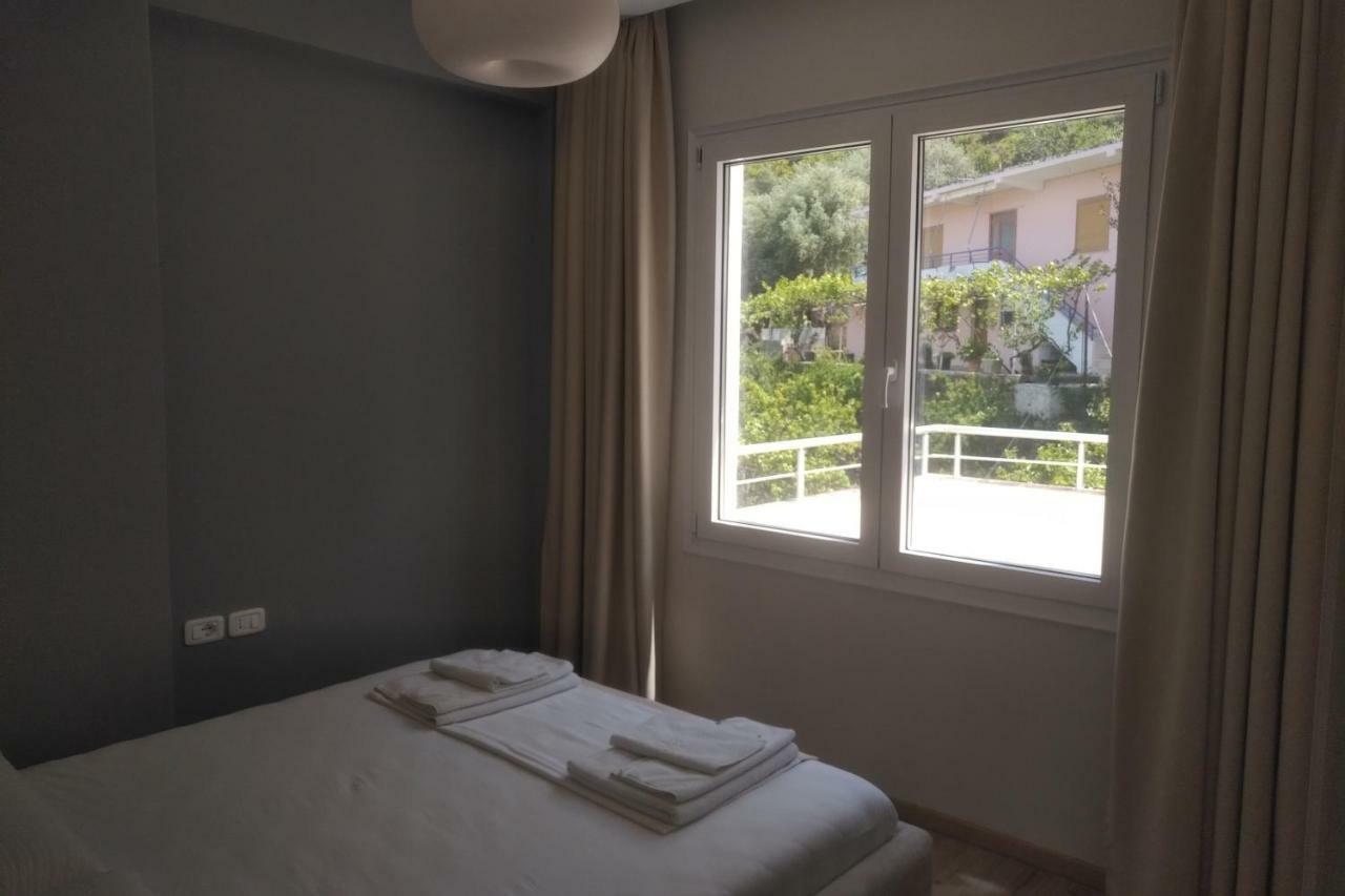 Deluxe Sea Apartment Vlore Exterior photo