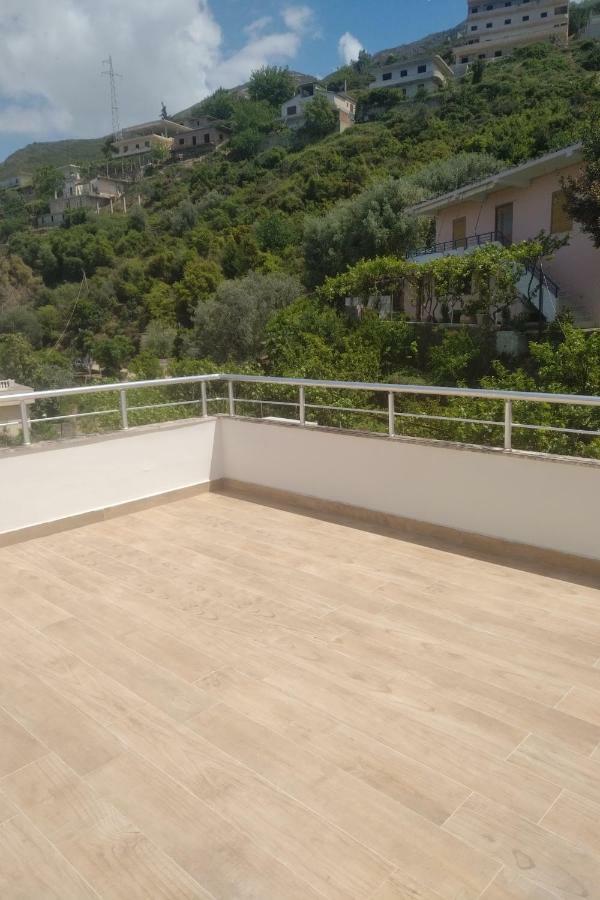 Deluxe Sea Apartment Vlore Exterior photo